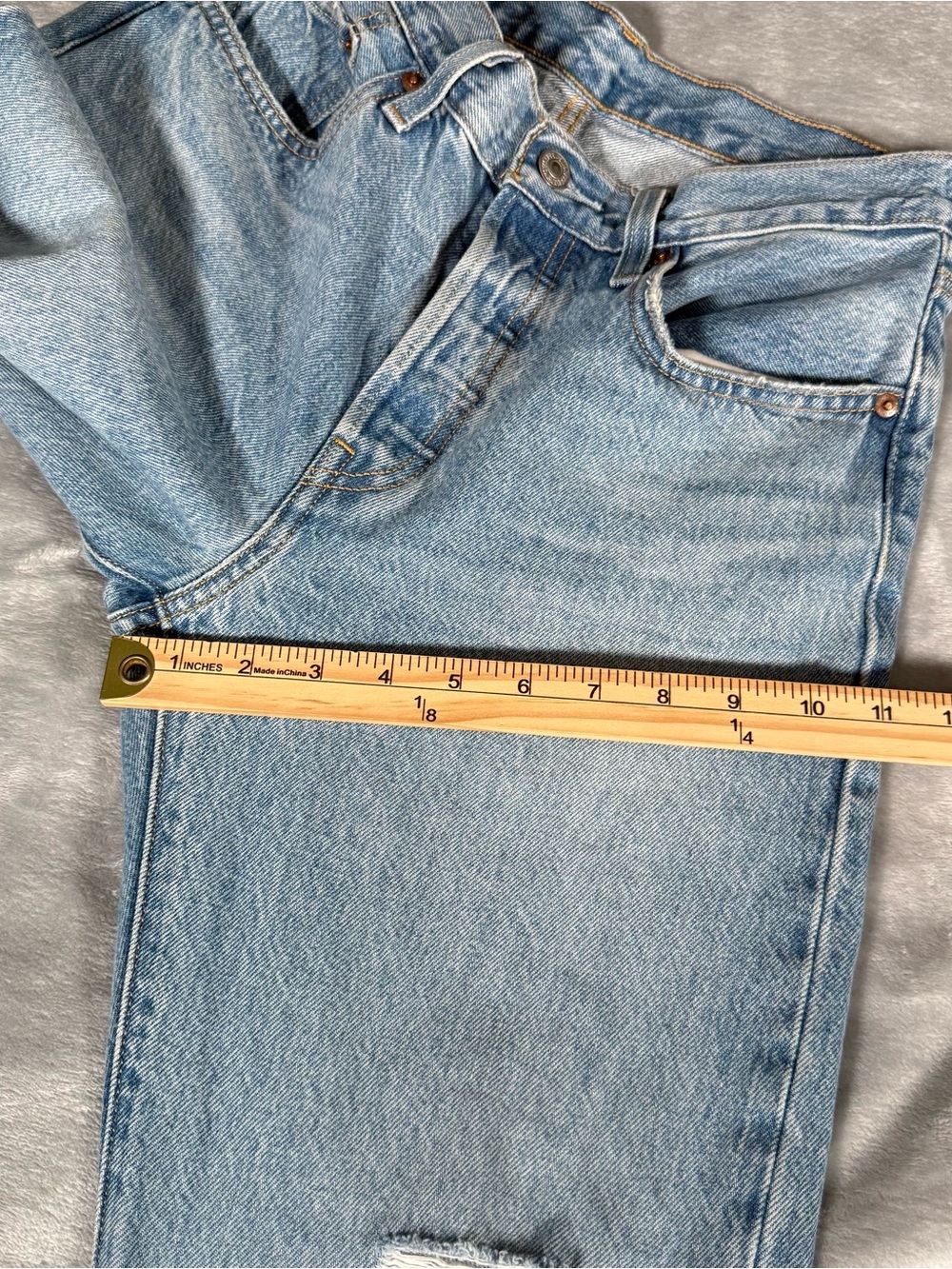 Levis 501 Slim Fit Jeans Womens 27x26 (Fits 27x25) Light Wash Distressed - Picture 15 of 16